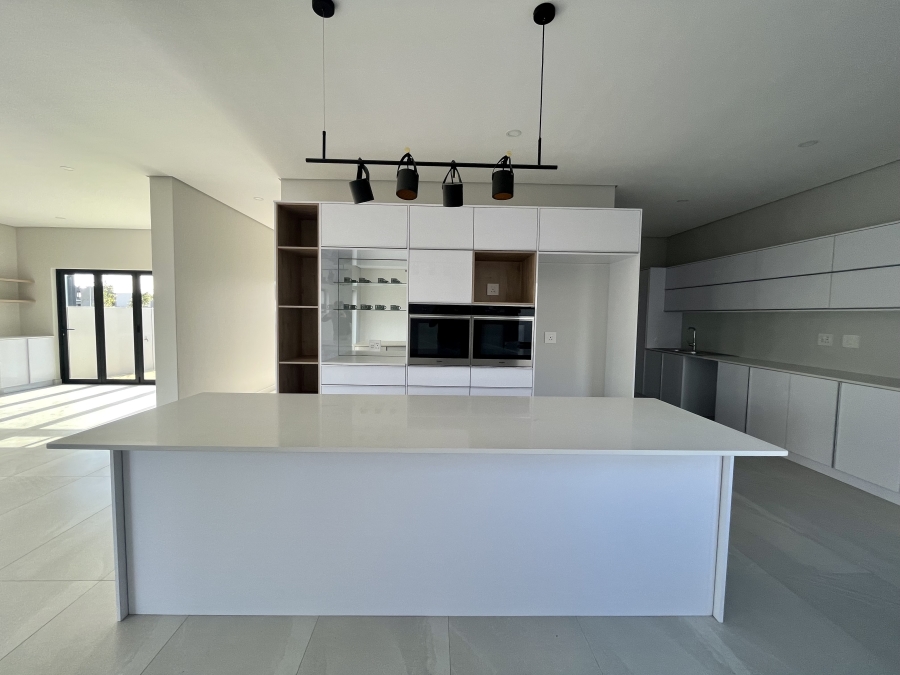 4 Bedroom Property for Sale in Sandown Western Cape